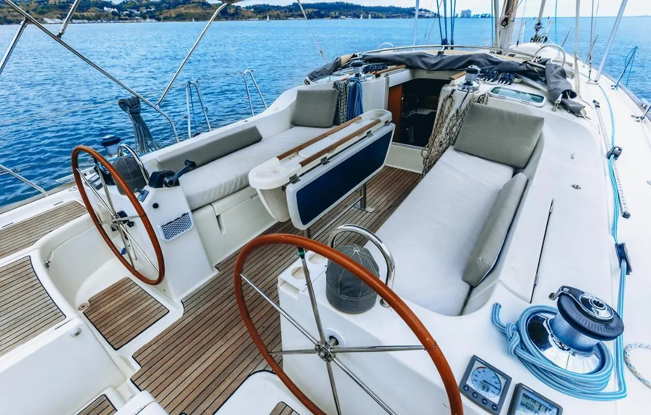 船上ホテル ホテル Bboats リスボン